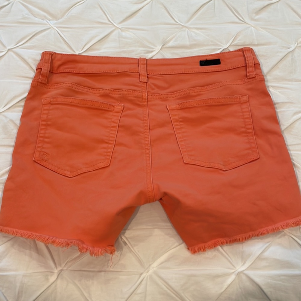 Kut From The Kloth Gidget fray hem short - Picture 2 of 7